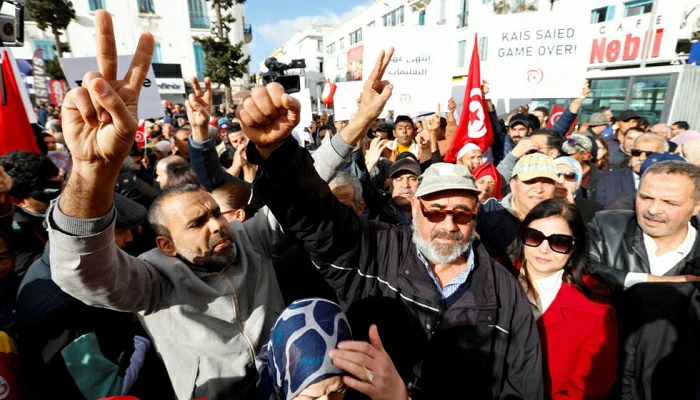 En dépit de la contestation populaire en Tunisie, K. Saïed persiste et signe