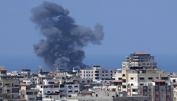 Tel-Aviv bombarde Gaza et les Palestiniens ripostent