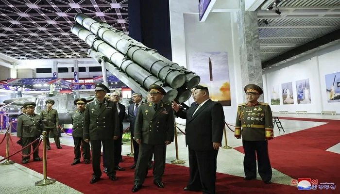 S. Choïgou à la découverte de l’industrie militaire nord-coréenne