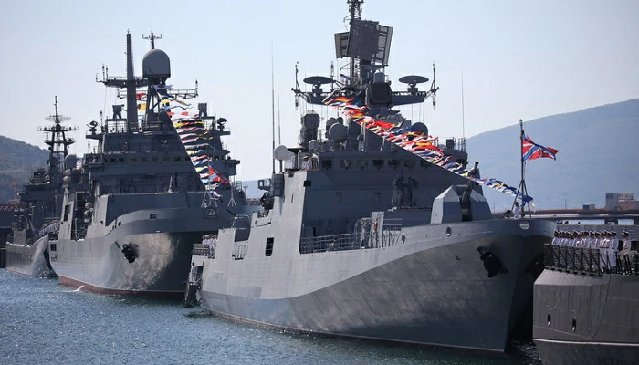 Le QG de la marine russe à Sébastopol touché : La DCA russe saturée ?