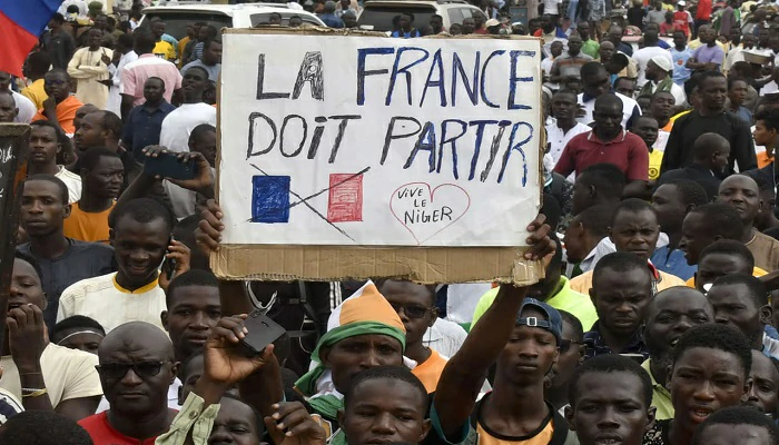 Par devers Niamey, Paris maintient son ambassadeur : Un contingent burkinabé pour épauler la junte