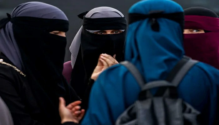 Niqab interdit dans les écoles égyptiennes : Primaire et secondaire concernés