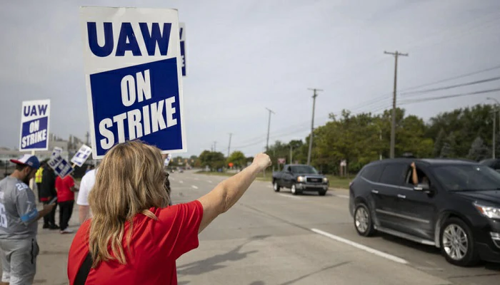 Grèves dans le secteur automobile aux USA : Le mandat de J. Biden patine