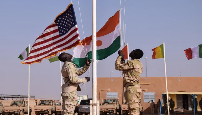Le Niger à la croisée des chemins : Les Américains se re-déploient et les Français se mobilisent