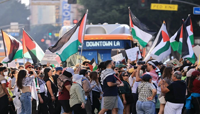 Des milliers de manifestants ont marché pour Gaza à Paris : Des sénateurs ferraillent pour criminaliser l’antisionisme