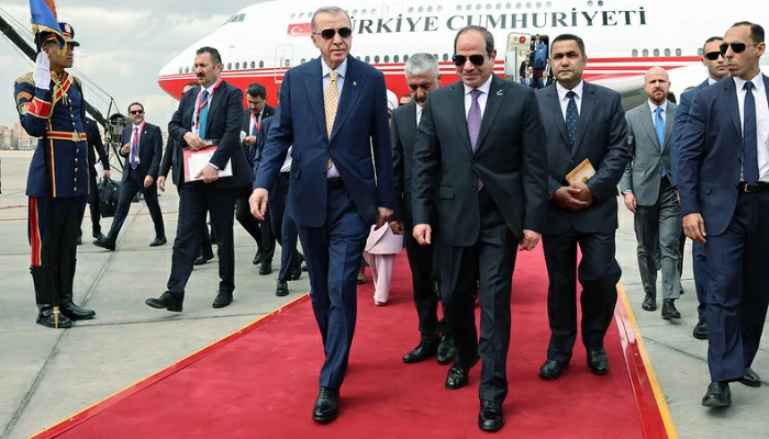 R.T. Erdogan en visite officielle en Egypte : La concorde entre deux géants scellée dans un océan de conflits
