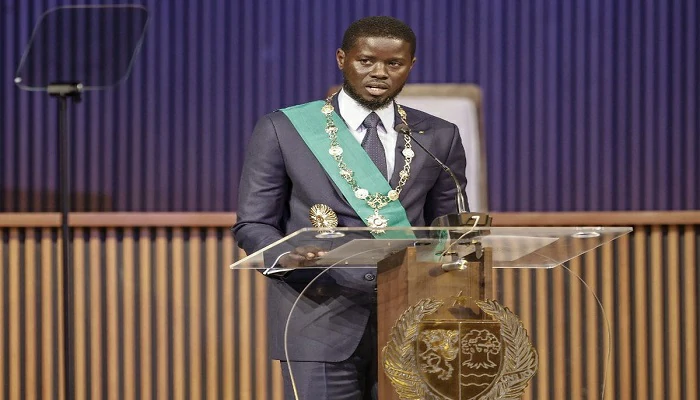 B.D. Faye a prêté serment : Le plus jeune président du Sénégal et ses promesses