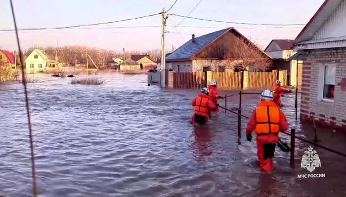Rupture d’un barrage à Orsk : Les secours russes sur les dents
