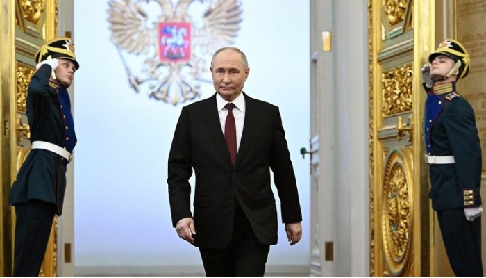 V. Poutine prête serment au Kremlin : Et tend la main à l’Occident…