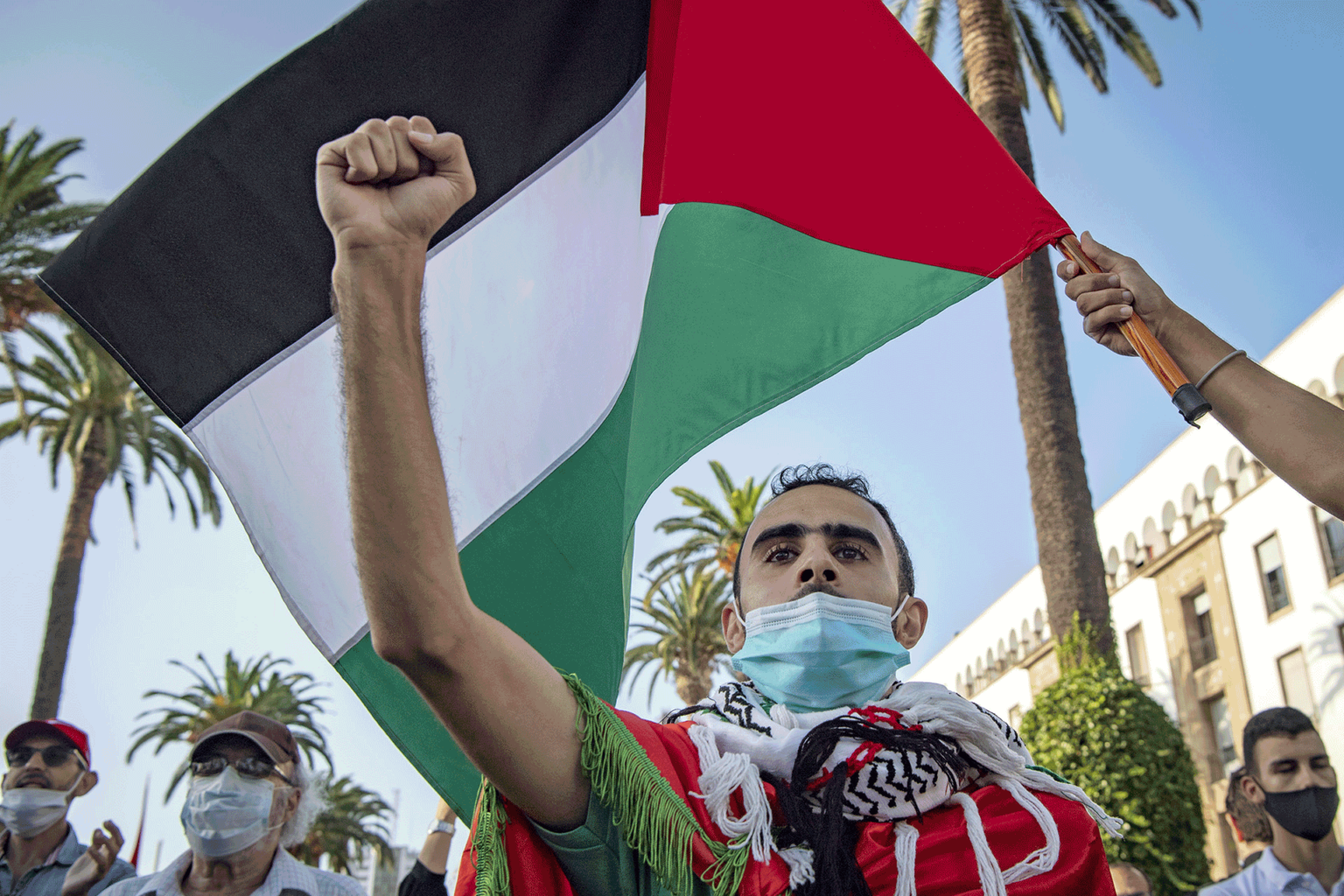 Escale d’un navire de guerre israélien à Tanger: Des milliers de Tangérois dénoncent la barbarie sioniste