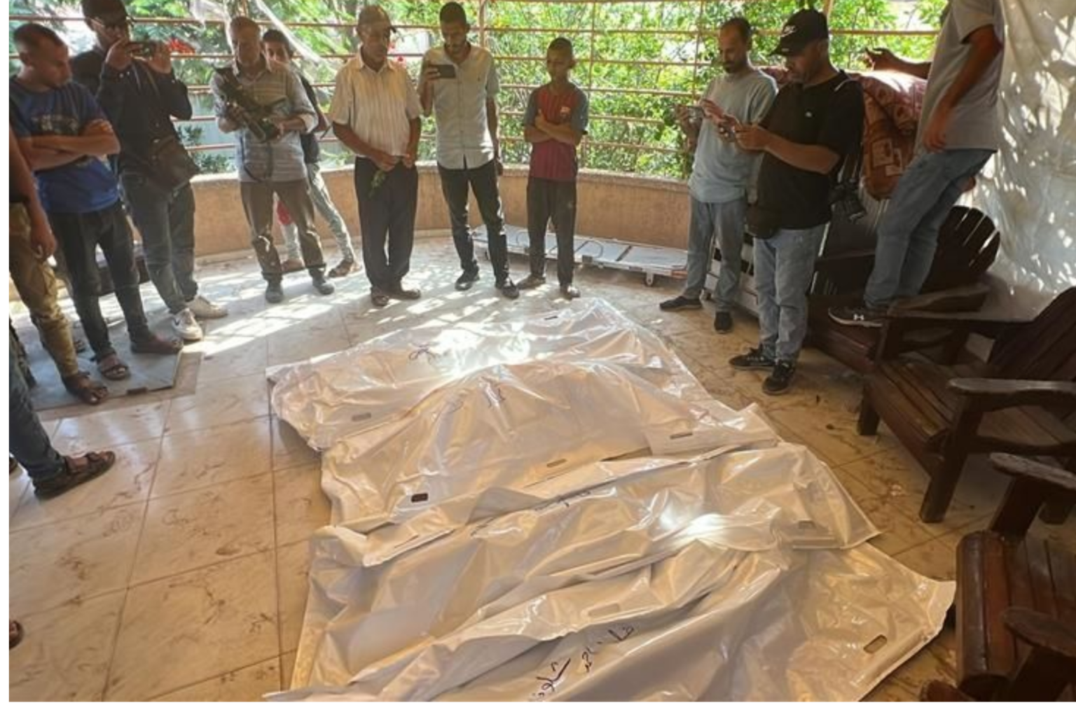 Une boucherie de plus à Deir Al Balah : Des dizaines de morts et de blessés dans le raid sur une école