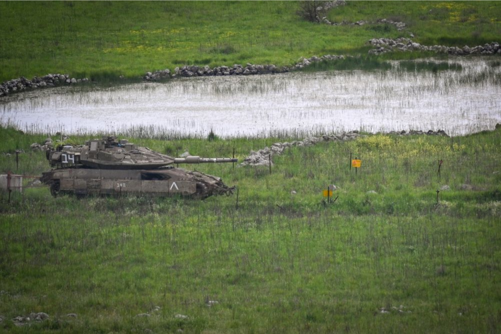 Le Hezbollah tente d’incapaciter Israël : Drones et missiles contre des sites de renseignement et militaires