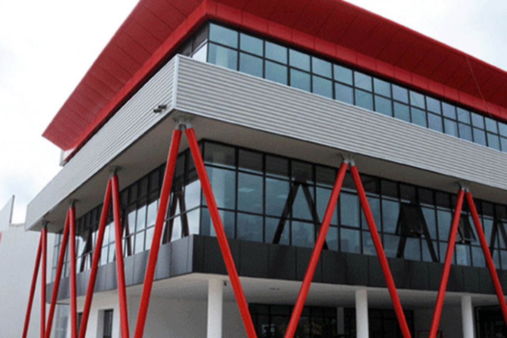 SRM : Acquisition de 51% du Groupe Premium par Unatrac Holding
