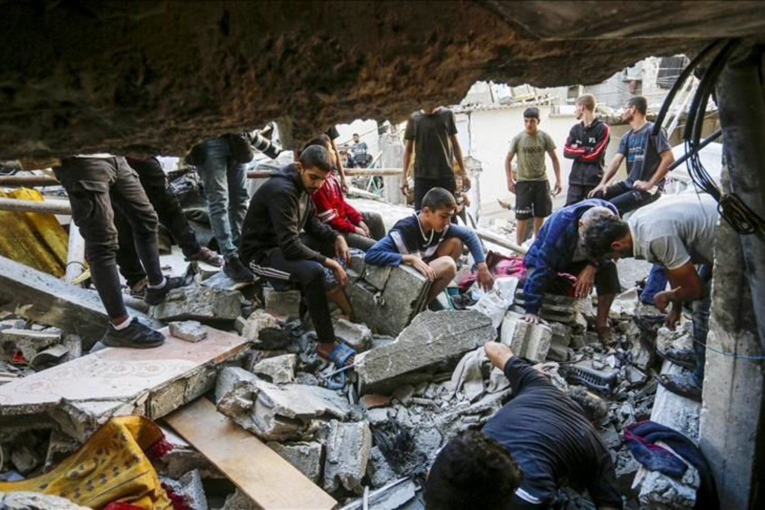 Alignement de Paris sur Tel-Aviv : Une nouvelle pétition appelle à l’arrêt des massacres. Plus d’un millier dénonce l’aveuglement suicidaire d’Israël