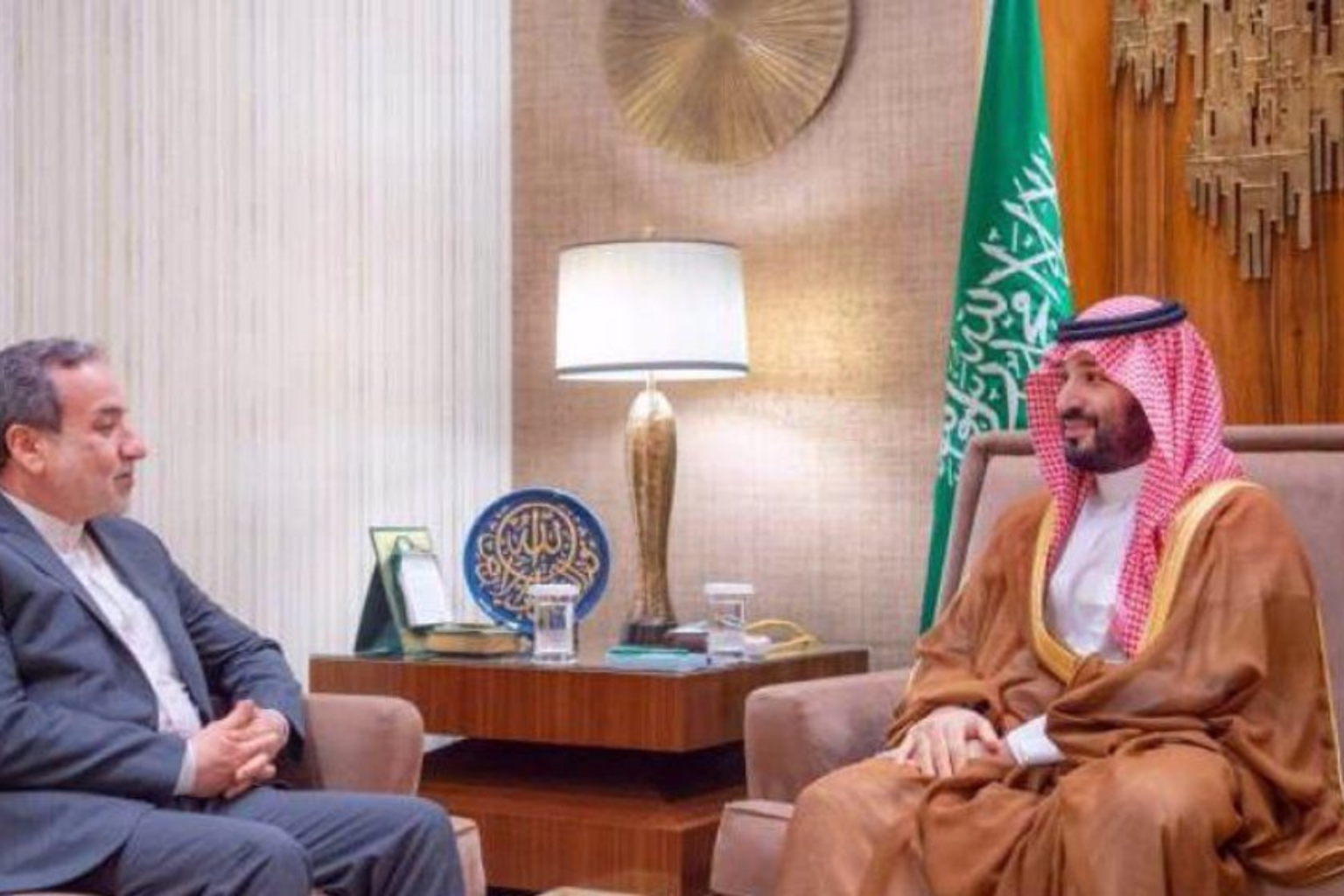 Offensive diplomatique iranienne dans le Golfe : A. Araghchi à Riyad pour plaider a minima « la neutralité » arabe. Alors qu’Israël coordonne avec les USA sa riposte...