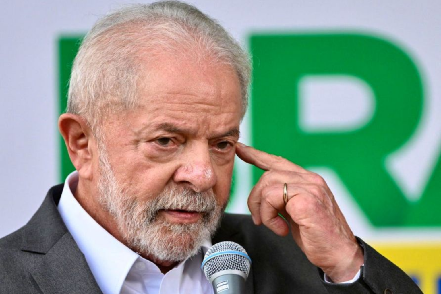 Lula hospitalisé à Sao Paolo : Souffrant d’un hématome cérébral. Il a subi, avec succès, une craniotomie... 