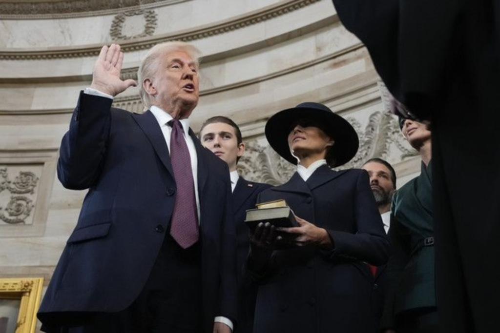 D. Trump a prêté serment : Et laissé libre cours à son hubris messainique... Panama et Mexique dans le viseur