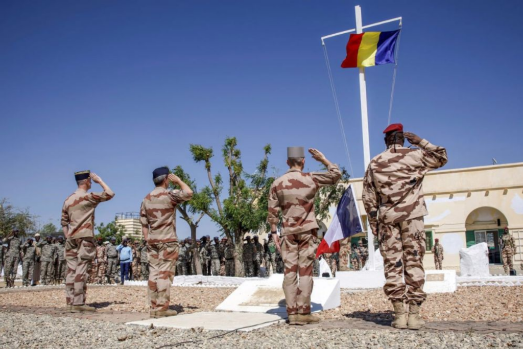 Déclin français en Afrique : Un rapport sénatorial pointe la responsabilité d’E. Macron. « Rien ne s’est passé comme prévu », déplore le document...
