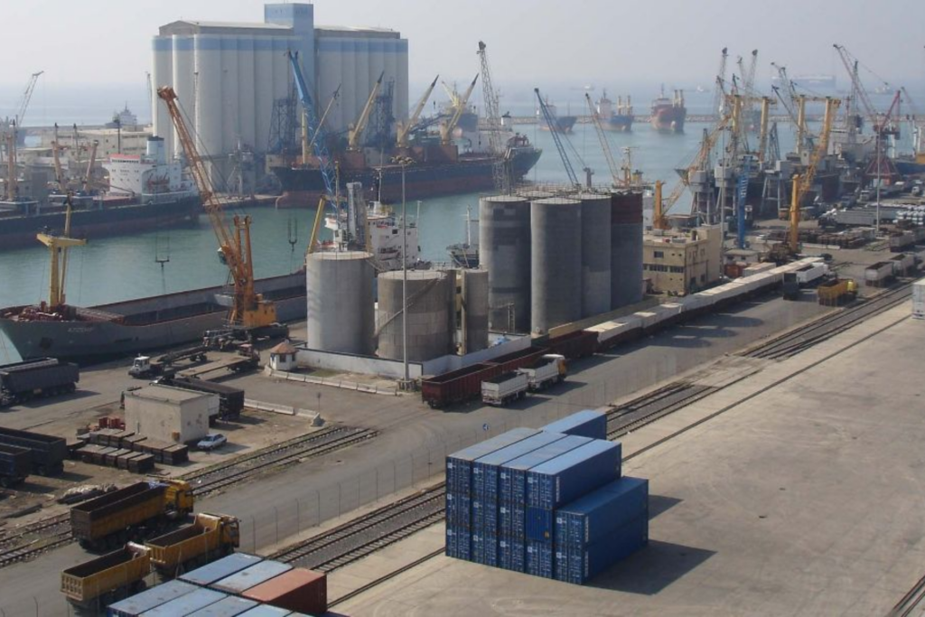 En annulant le contrat de Stroytrans : Damas presse Moscou de quitter Tartous. Les cartes rebattues en Syrie...