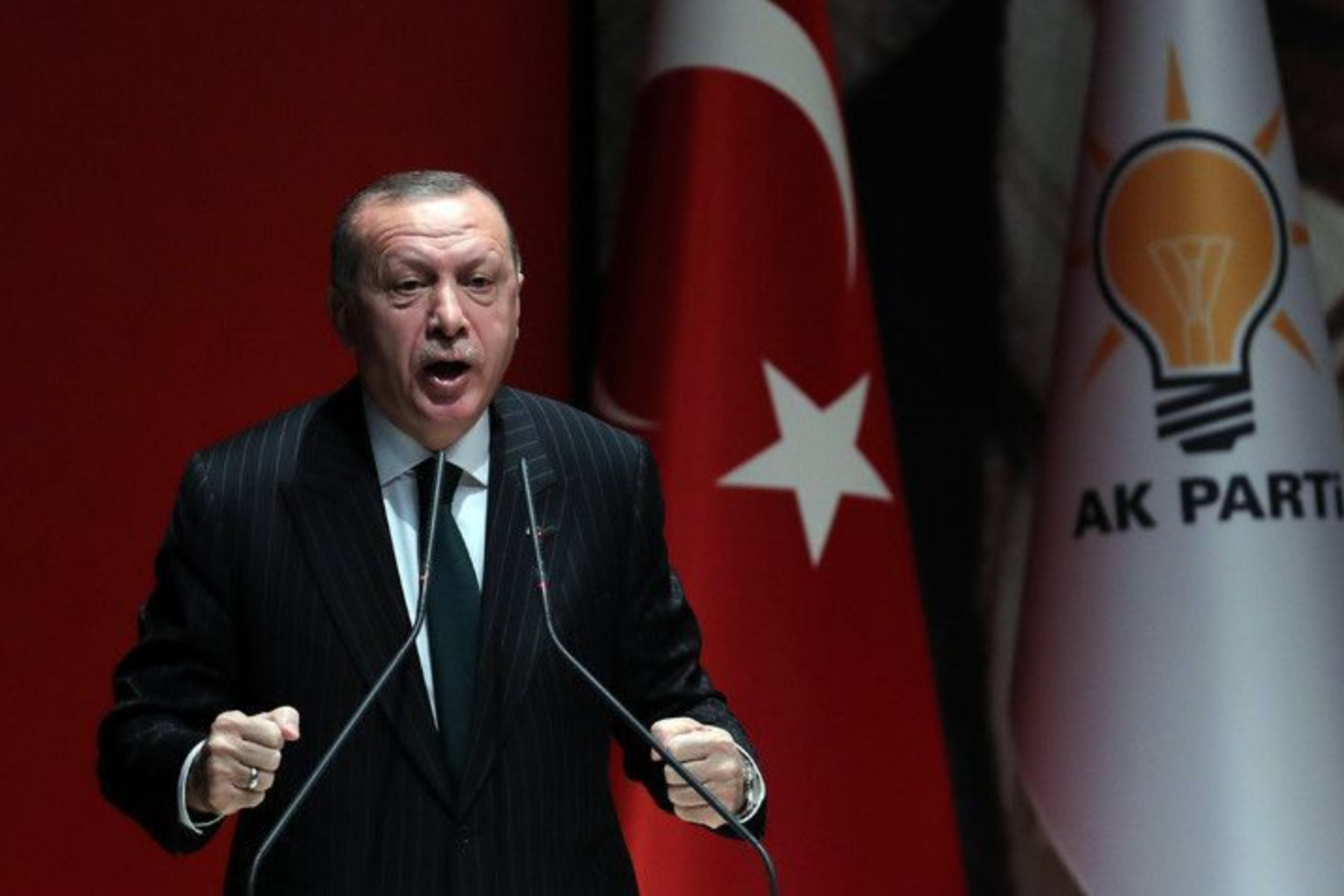 Ankra dans le bourbier syrien : R.T. Erdogan multiplie les menaces contre les Kurdes et appelle Israël à cesser ses agressions...