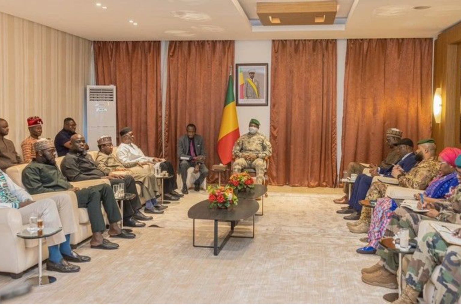 Un émissaire ghanéen à Bamako : A. Goïta invité à l’investiture de J.D. Mahama. Le dégel entre l’AES et la Cédéao ?