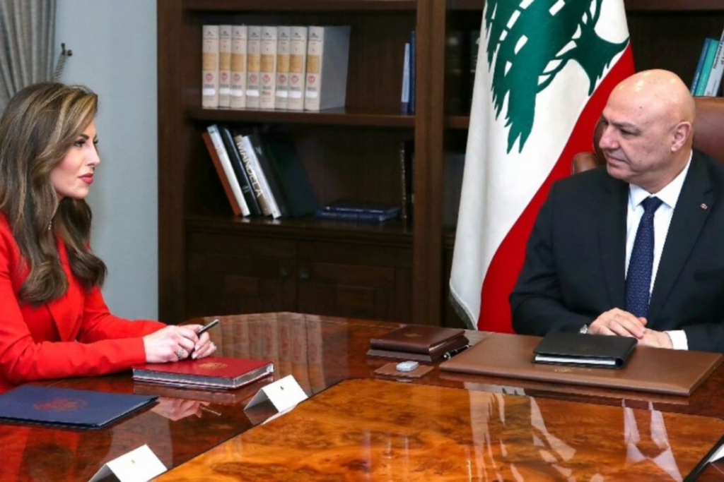Alors qu’Israël persiste à violer le cessez-le-feu avec le Liban : M. Ortagus, émissaire US, dicte les volontés de Washington à Baabda. Le Hezbollah, outré, dénonce l’ingérence américaine