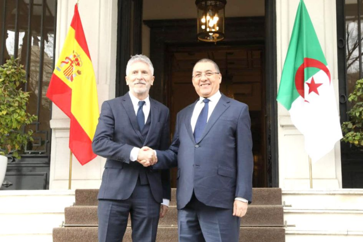 Dossier saharien : En pleine crise avec Paris, le ministre algérien de l’Intérieur se rend à Madrid...