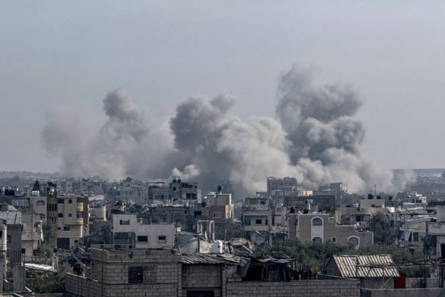 Alors que Washington relance les négociations : L’armée sioniste réinvestit Rafah !