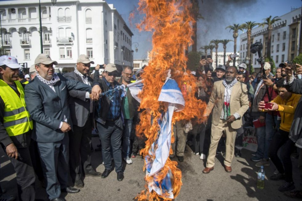 Guerre génocidaire contre les Palestiniens : Rabat « condamne fermement » les violations d’Israël, Mais n’accède toujours pas à la requête des Marocains...