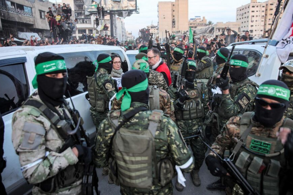 Déluge d’al-Aqsa : L’armée israélienne dépassée par les Brigades al-Qassam. Echec des renseignements et peu prompte à la détente