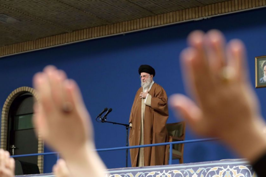 Nucléaire iranien : A. Khamenei dénonce les pressions US. Les provocations américaine ne « mènent nulle part »