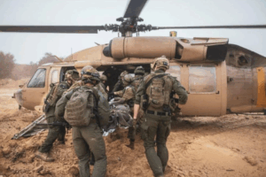 Les morts s’ajoutent aux morts dans l’enclave palestinienne. Des Israéliens militent pour la paix...