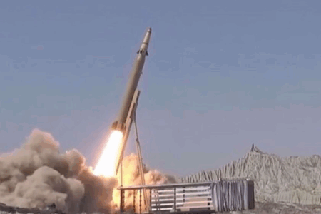 Capacités balistiques iraniennes : Le Qassem Basir testé avec succès. Un missile difficile à intercepter...