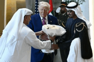 D. Trump siphonne les pétrodollars dans le Golfe : Crew y décèle de la corruption caractérisée. Une « administration à vendre », fustige Accountable.US