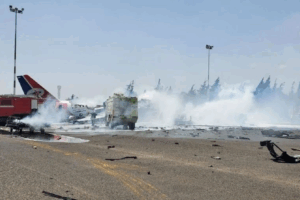 Raids israéliens sur l’aéroport de Sanaa : M. al-Mashat promet un « été chaud » aux Israéliens :