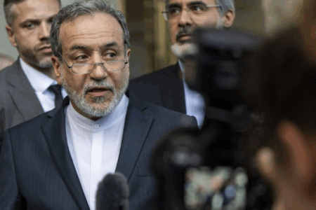 La crédibilité de Washington remise en question par Téhéran : Le capital de confiance a fendu, selon la diplomatie iranienne : A. Araghci dénonce une « trahison de la diplomatie »