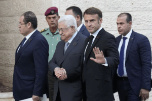 A l’approche du rendez-vous onusien prévu en juin : Paris dépêche des émissaires à Tel-Aviv. Le désarmement du Hamas visé par la France.