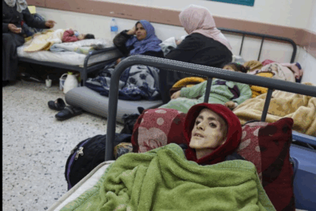 La famine s’installe à Gaza : Sous supervision américano-israélienne, l’aide se fait au compte-goutte...