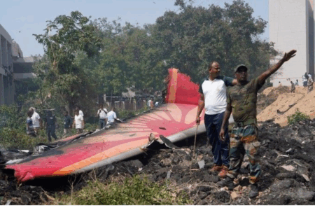 Crash meurtrier en Inde : Un Dreamliner de Boeïng s’est écrasé à Ahmedabad. Un miraculé, sur 242 personnes, a été transféré à l’hôpital