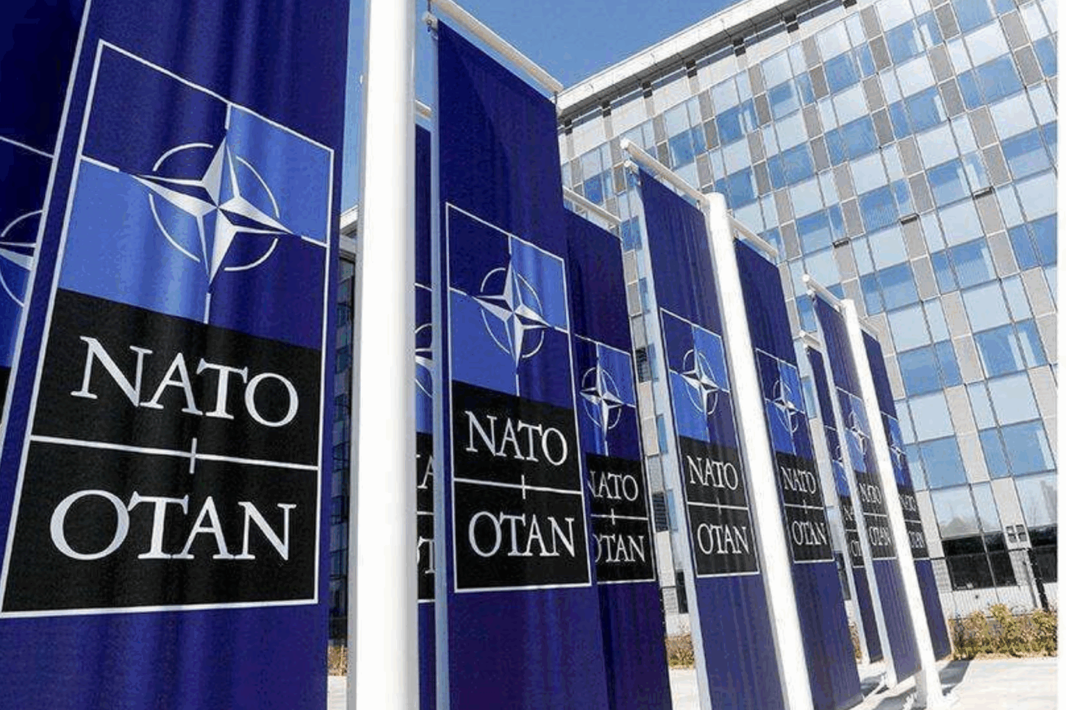 Sommet de l’OTAN à Bruxelles : Washington pousse ses alliés à dépenser plus. Le seuil requis n’est toujours pas atteint