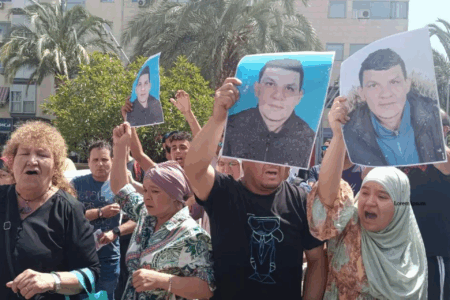 Un policier étrangle à mort un Marocain près de Madrid : L’Espagne a désormais son G. Floyd. Indignés, les Marocains se solidarisent avec la famille du défunt