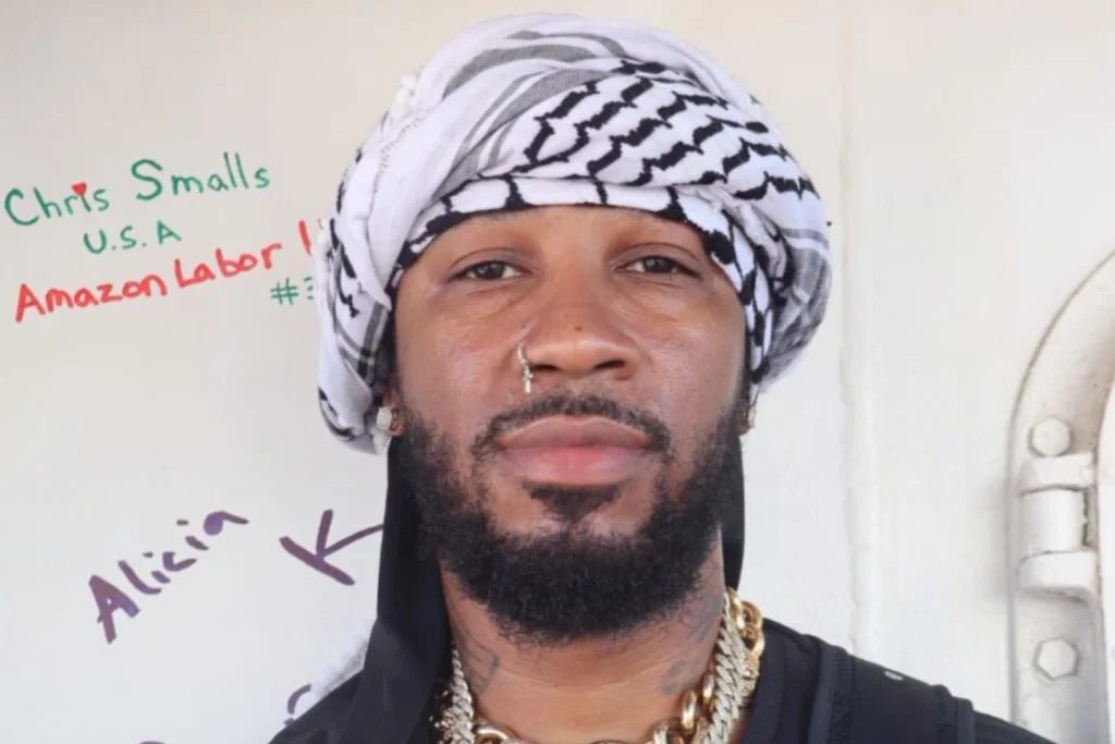 Assaut israélien contre le Handala : C. Smalls maltraité par Tasahal. Pas une seule larme versée par les médias US !