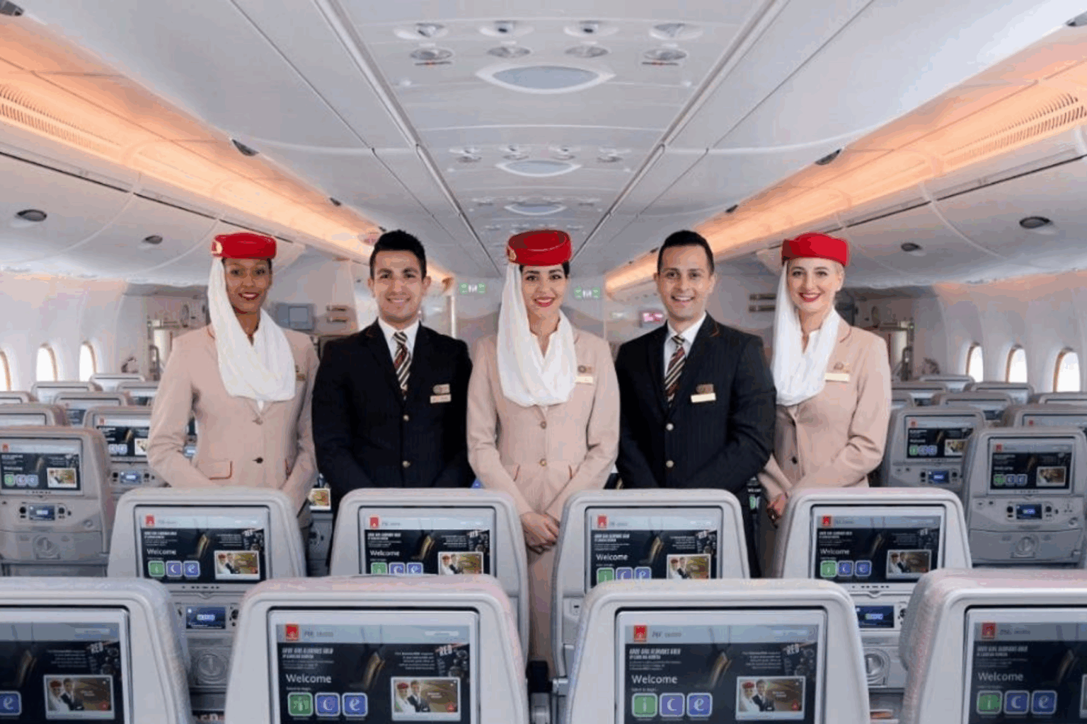 Aérien : Emirates cherche à recruter 5.000 membres d’équipage. Le Maroc dans le radar