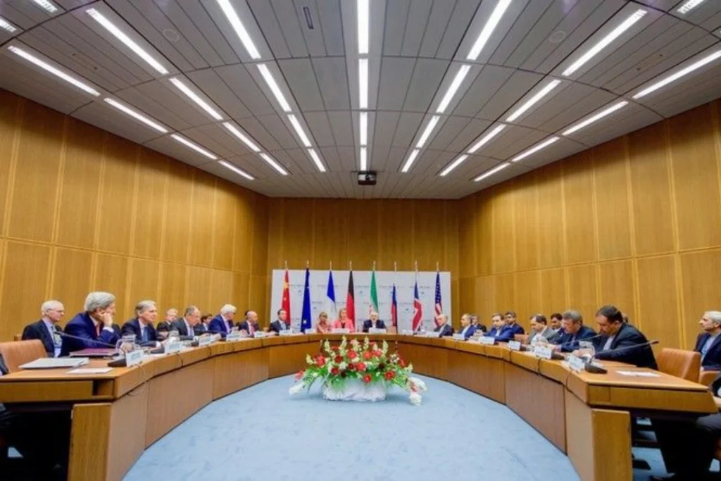 Nucléaire iranien : Les Européens brandissent la menace des sanctions. Téhéran reste inflexible...