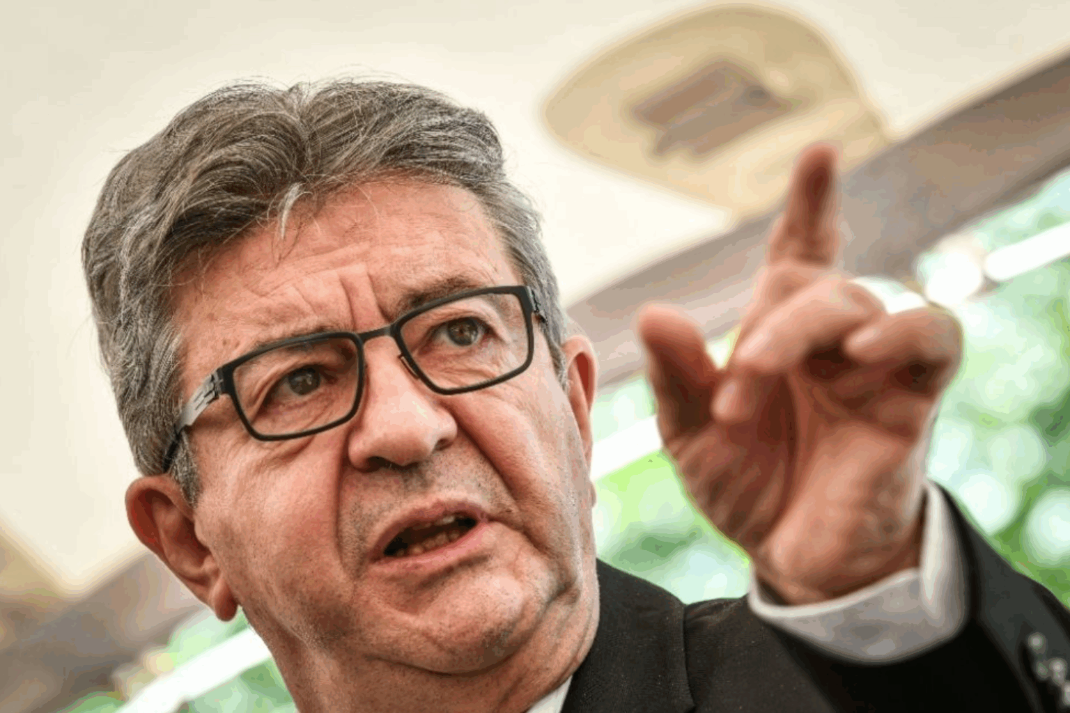 Reconnaissance par la France de la marocanité du Sahara : J-L. Mélenchon botte en touche en effaçant d’une chiquenaude le passé colonial