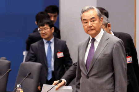 Arrivée du chef de la diplomatie française à Pékin : Wang YI met le point sur le point nodal au Moyen-Orient, la question palestinienne doit être résolue, a-t-il souligné