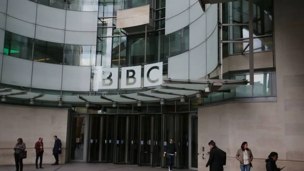 Couverture partiale de la BBC du génocide de Gaza : Des journalistes poursuivent la chaine britannique en justice