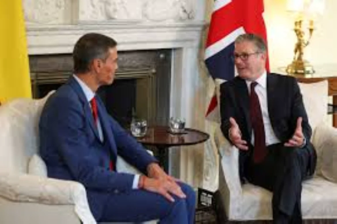 Pour n’avoir pas béni l’agression contre l’Iran et suivi Washington : D. Trump s’en prend à K. Starmer et P. Sanchez