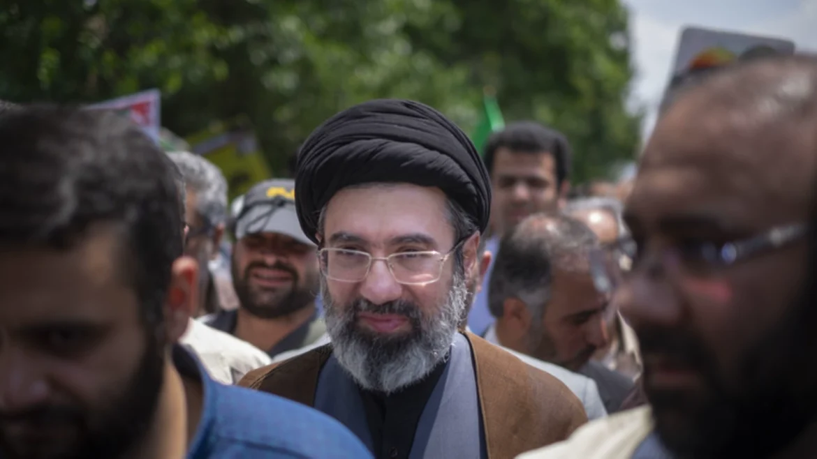 L’Iran a élu son nouveau Guide : Le clan Khamenei renforcé…
