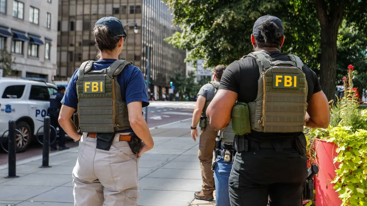Pour avoir enquêté sur D. Trump : Des agents du FBI licenciés crie à l’injustice !